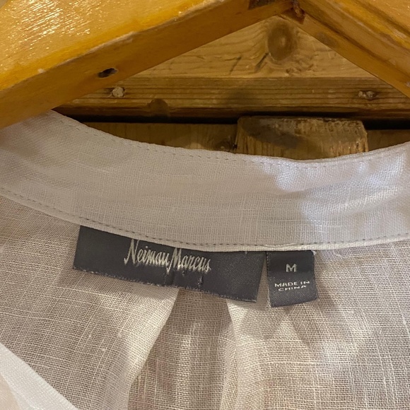 Neiman Marcus White Linen Medium Blouse - Picture 3 of 5